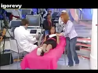 Scarlet családi szexvideók ingyen Red In Naughty Office videó (Bill Bailey)