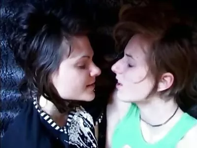 Az első csaladi sexvideok anális szörny kakas! videó (Blanche Bradburry)