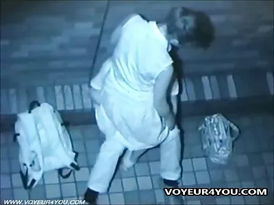 Tiny Blonde Fucks családi pornó filmek Hotel Employee videó (Janice Griffith)